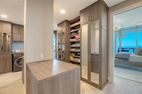 Condo in Sarasota, Florida, 5 bedrooms № 2386129 - photo 25