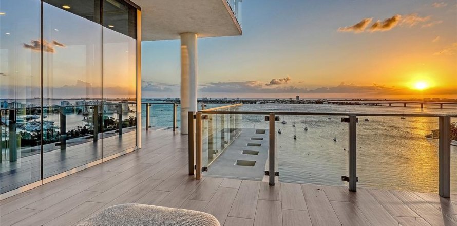 Condo in Sarasota, Florida, 5 bedrooms № 2386129