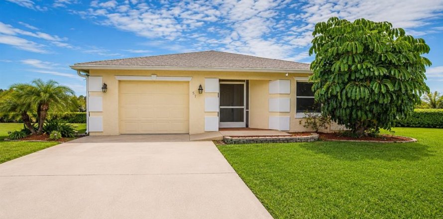 House in Saint Lucie, Florida 2 bedrooms, 122.54 sq.m. № 2203667