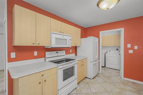 House in Saint Lucie, Florida 2 bedrooms, 122.54 sq.m. № 2203667 - photo 10