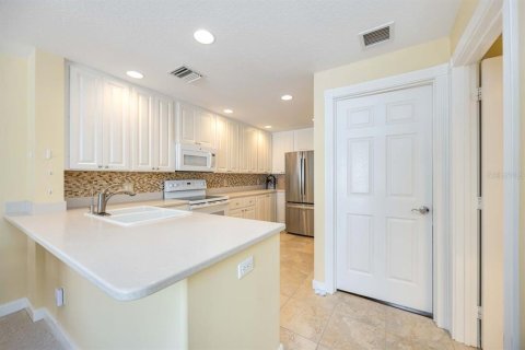Townhouse in Sarasota, Florida 4 bedrooms, 171.5 sq.m. № 1876310 - photo 18