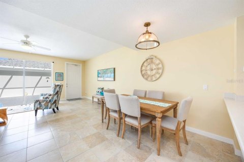 Townhouse in Sarasota, Florida 4 bedrooms, 171.5 sq.m. № 1876310 - photo 11