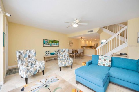 Townhouse in Sarasota, Florida 4 bedrooms, 171.5 sq.m. № 1876310 - photo 8