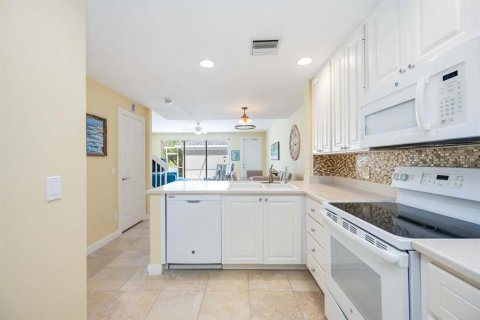 Townhouse in Sarasota, Florida 4 bedrooms, 171.5 sq.m. № 1876310 - photo 19