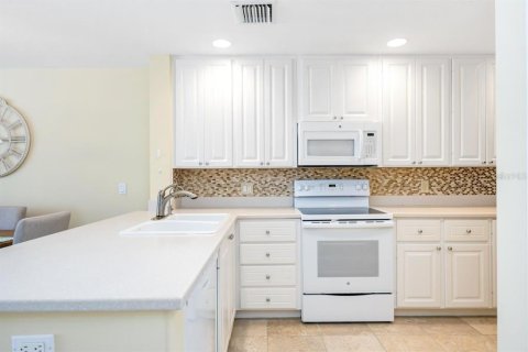 Townhouse in Sarasota, Florida 4 bedrooms, 171.5 sq.m. № 1876310 - photo 17