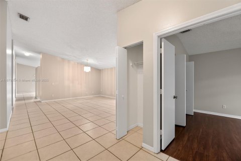 Villa ou maison à vendre à Miramar, Floride: 4 chambres, 182.55 m2 № 1925081 - photo 7