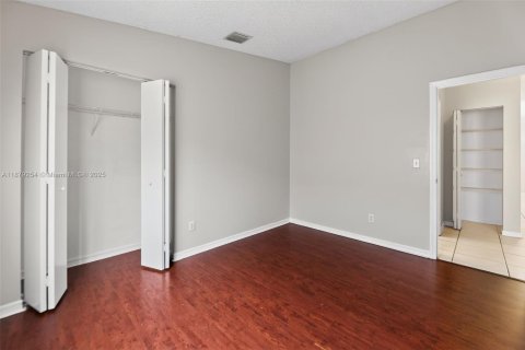 Villa ou maison à vendre à Miramar, Floride: 4 chambres, 182.55 m2 № 1925081 - photo 28