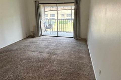 Condo in Tampa, Florida, 1 bedroom  № 1620915 - photo 6