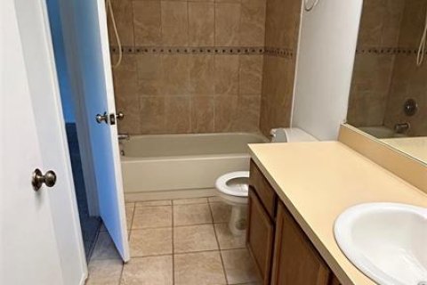 Condo in Tampa, Florida, 1 bedroom  № 1620915 - photo 14