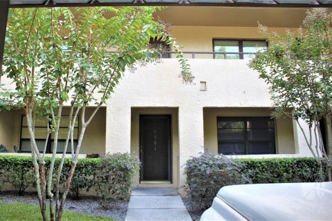 Condo in Tampa, Florida, 1 bedroom  № 1620915 - photo 1