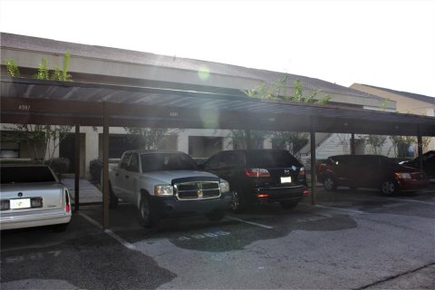 Condo in Tampa, Florida, 1 bedroom  № 1620915 - photo 17