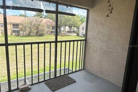 Condo in Tampa, Florida, 1 bedroom  № 1620915 - photo 9