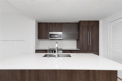 Copropriété à vendre à Miami, Floride: 1 chambre, 75.25 m2 № 1950976 - photo 3