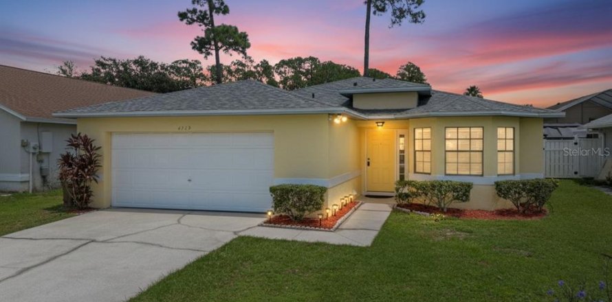 House in Kissimmee, Florida 3 bedrooms, 128.39 sq.m. № 1905387