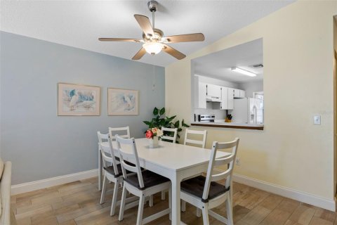 House in Kissimmee, Florida 3 bedrooms, 128.39 sq.m. № 1905387 - photo 14