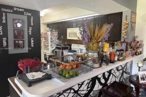 Купить кондоминиум в Хайалиа, Флорида 2 спальни, 102.75м2, № 2057771 - фото 5