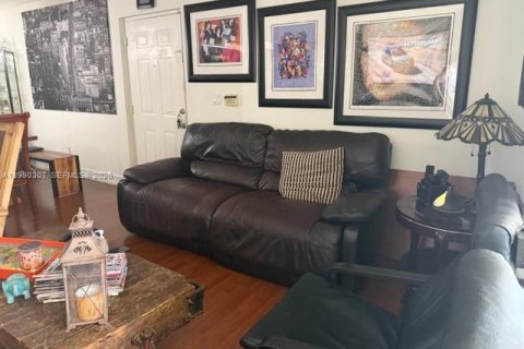 Купить кондоминиум в Хайалиа, Флорида 2 спальни, 102.75м2, № 2057771 - фото 7