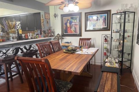 Купить кондоминиум в Хайалиа, Флорида 2 спальни, 102.75м2, № 2057771 - фото 6