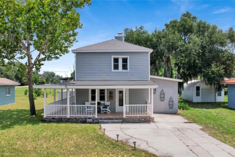 House in Howey-in-the-Hills, Florida 2 bedrooms, 155.61 sq.m. № 2259299 - photo 2
