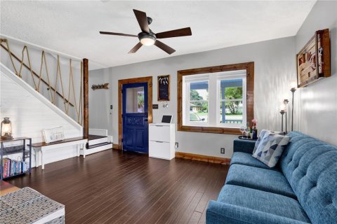 House in Howey-in-the-Hills, Florida 2 bedrooms, 155.61 sq.m. № 2259299 - photo 7