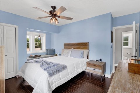 House in Howey-in-the-Hills, Florida 2 bedrooms, 155.61 sq.m. № 2259299 - photo 18