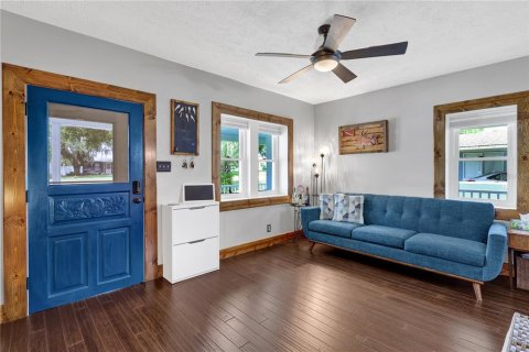 House in Howey-in-the-Hills, Florida 2 bedrooms, 155.61 sq.m. № 2259299 - photo 6