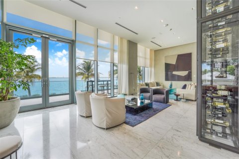 Condo in Miami, Florida, 3 bedrooms  № 1772610 - photo 14