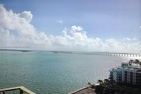 Condominio en venta en Miami, Florida, 2 dormitorios, 111.48 m2 № 1934626 - foto 13