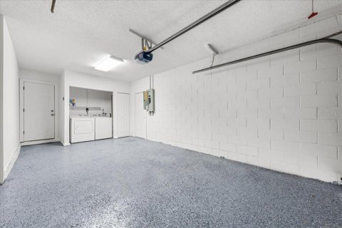 House in Clearwater, Florida 3 bedrooms, 87.7 sq.m. № 2398455 - photo 29