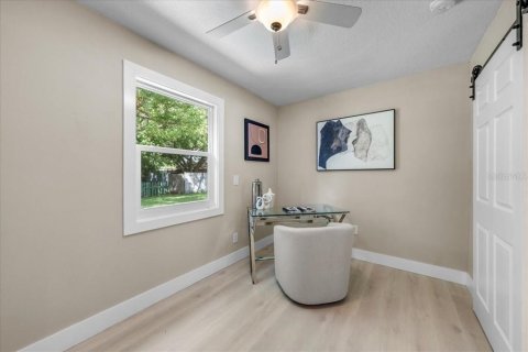 House in Clearwater, Florida 3 bedrooms, 87.7 sq.m. № 2398455 - photo 17