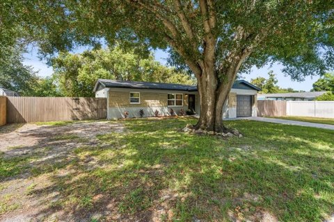 House in Clearwater, Florida 3 bedrooms, 87.7 sq.m. № 2398455 - photo 4