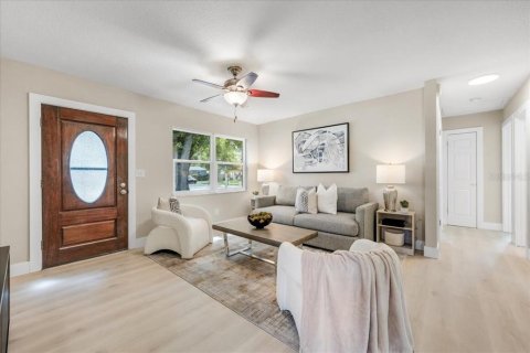 House in Clearwater, Florida 3 bedrooms, 87.7 sq.m. № 2398455 - photo 7