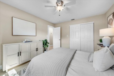 House in Clearwater, Florida 3 bedrooms, 87.7 sq.m. № 2398455 - photo 23