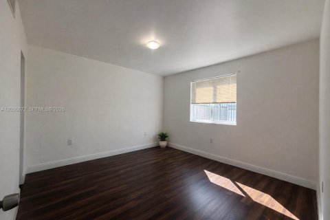 Casa en alquiler en Miami, Florida, 1 dormitorio, 51.1 m2 № 2085001 - foto 5