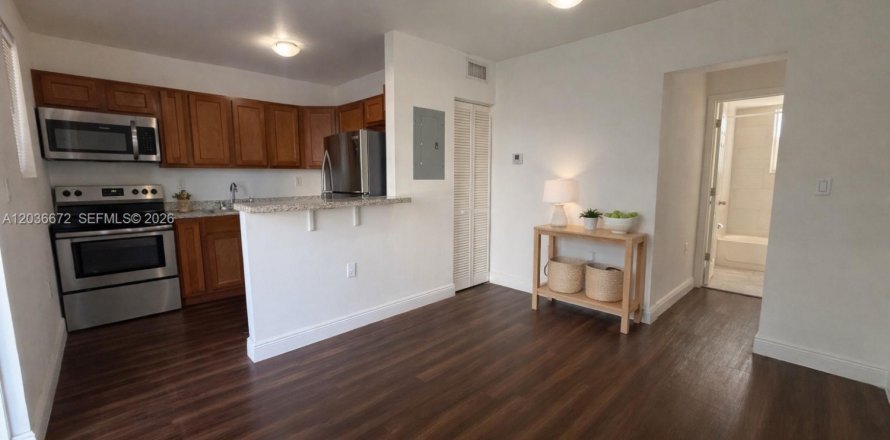 Casa en Miami, Florida 1 dormitorio, 51.1 m2 № 2085001
