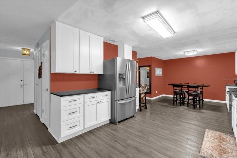 House in Winter Park, Florida 3 bedrooms, 154.59 sq.m. № 1785619 - photo 6