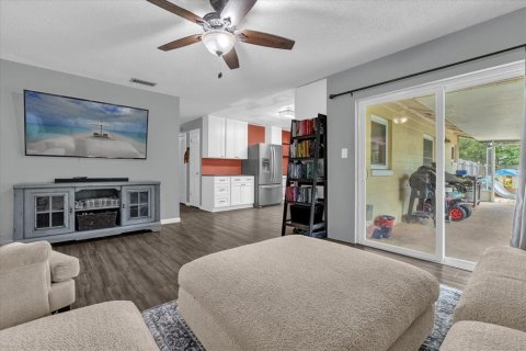 House in Winter Park, Florida 3 bedrooms, 154.59 sq.m. № 1785619 - photo 11