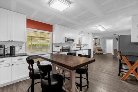 House in Winter Park, Florida 3 bedrooms, 154.59 sq.m. № 1785619 - photo 9