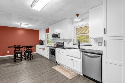 House in Winter Park, Florida 3 bedrooms, 154.59 sq.m. № 1785619 - photo 8