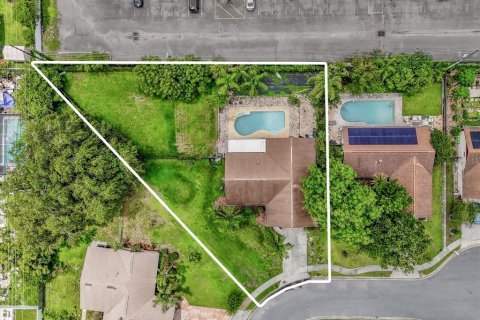 House in Winter Park, Florida 3 bedrooms, 154.59 sq.m. № 1785619 - photo 2