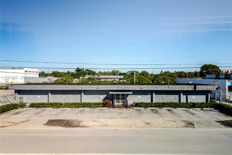 Коммерческая недвижимость в Майами, Флорида № 2005778