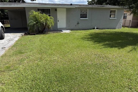 Villa ou maison à louer à Tampa, Floride: 3 chambres, 84.73 m2 № 2386037 - photo 2