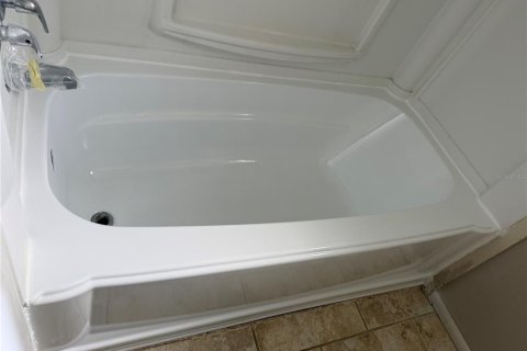Villa ou maison à louer à Tampa, Floride: 3 chambres, 84.73 m2 № 2386037 - photo 15
