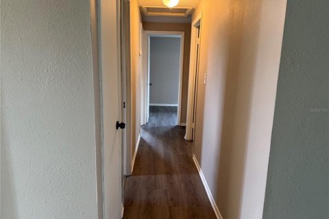 Villa ou maison à louer à Tampa, Floride: 3 chambres, 84.73 m2 № 2386037 - photo 10