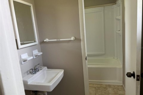 Villa ou maison à louer à Tampa, Floride: 3 chambres, 84.73 m2 № 2386037 - photo 16