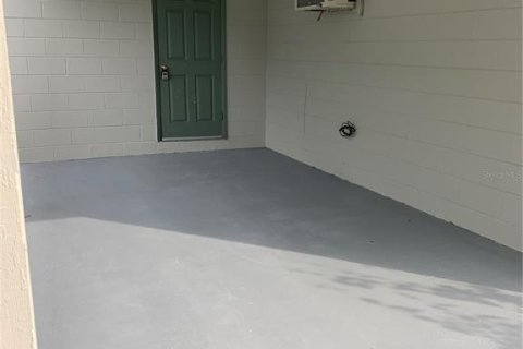 Villa ou maison à louer à Tampa, Floride: 3 chambres, 84.73 m2 № 2386037 - photo 3