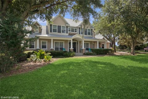 House in Fruitland Park, Florida 7 bedrooms, 361.39 sq.m. № 1837844 - photo 2