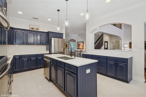 House in Fruitland Park, Florida 7 bedrooms, 361.39 sq.m. № 1837844 - photo 13