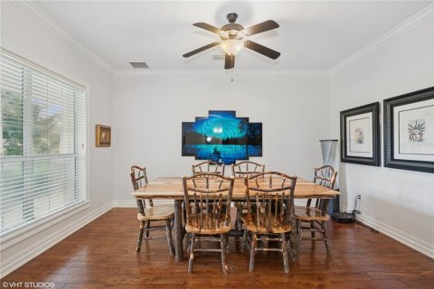 House in Fruitland Park, Florida 7 bedrooms, 361.39 sq.m. № 1837844 - photo 15