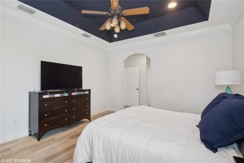 House in Fruitland Park, Florida 7 bedrooms, 361.39 sq.m. № 1837844 - photo 23